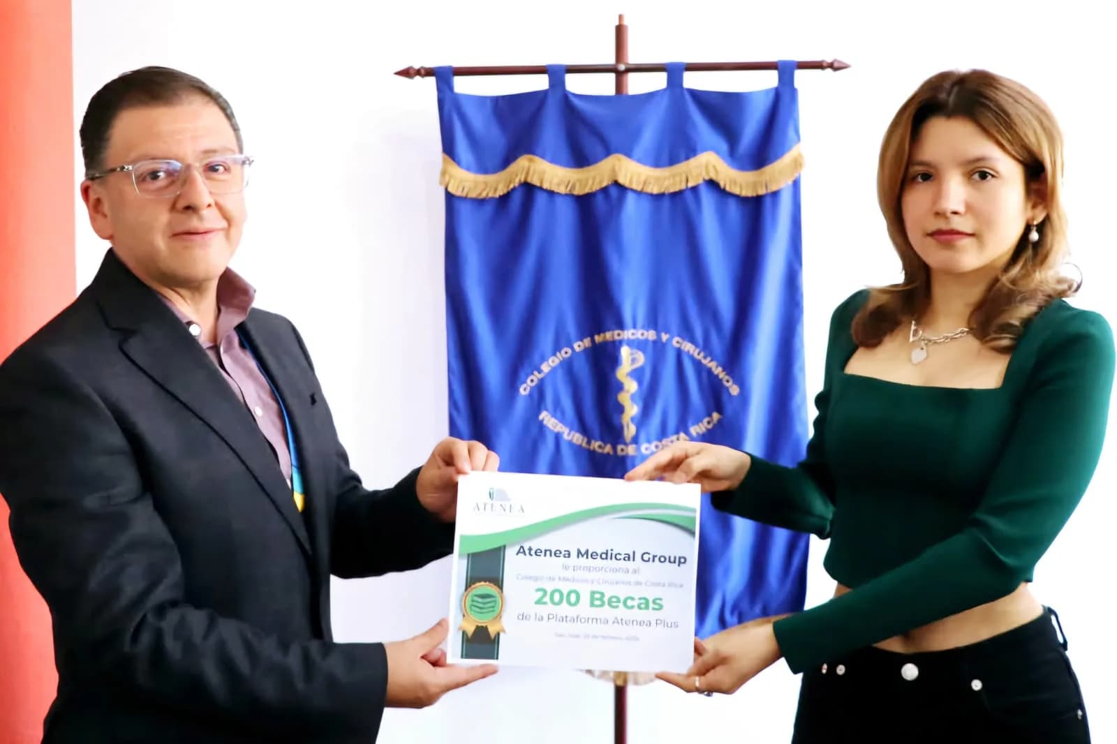 Nueva Alianza: Colegio de Médicos y Atenea Plus Transforman la Formación Médica